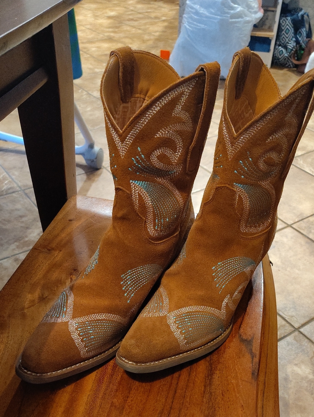 dingo Camel Heeled Cowboy Boots with Teal Stitching